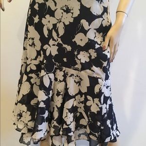 Stunning flowy ruffle Chaps skirt